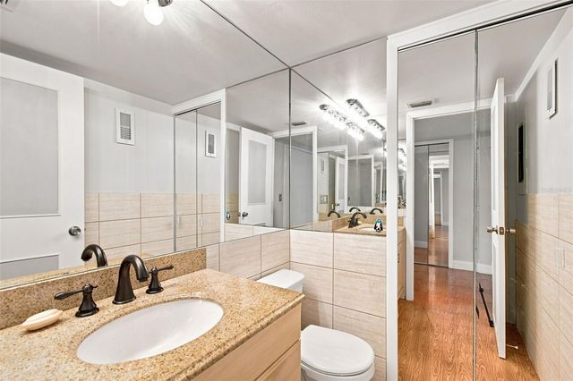 7700 SUN ISLAND DRIVE S 202, South Pasadena, FL 33707