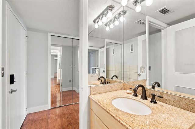 7700 SUN ISLAND DRIVE S 202, South Pasadena, FL 33707