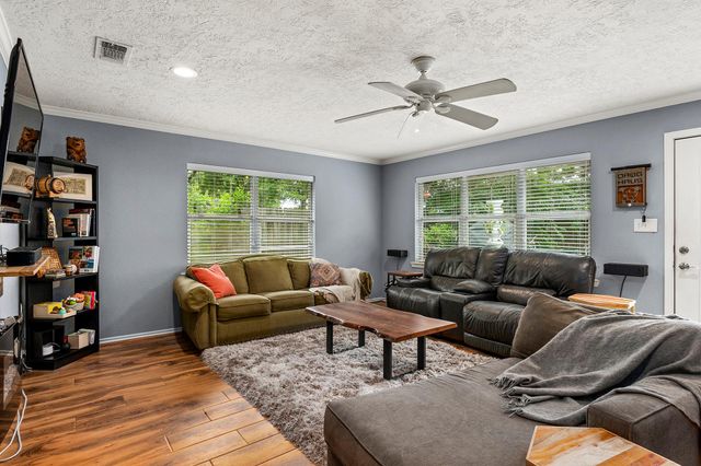 1034 Nashua Street, Houston, TX 77008