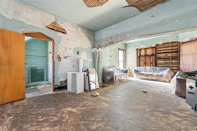 3003 E Grand Boulevard, Detroit, MI 48202