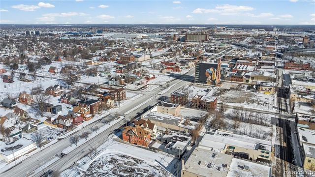 3003 E Grand Boulevard, Detroit, MI 48202