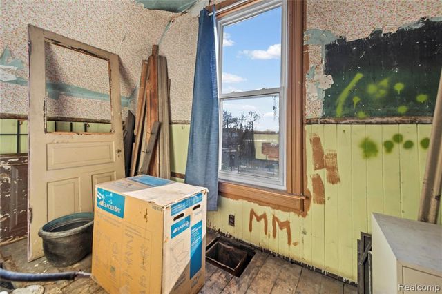 3003 E Grand Boulevard, Detroit, MI 48202