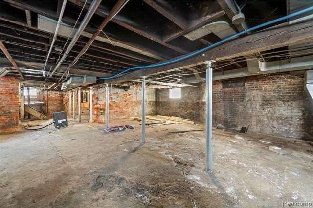 3003 E Grand Boulevard, Detroit, MI 48202