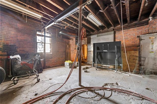 3003 E Grand Boulevard, Detroit, MI 48202