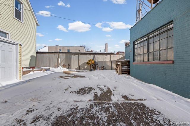 3003 E Grand Boulevard, Detroit, MI 48202