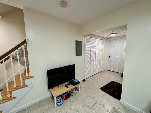 103 Derryfield Court, Manchester, NH 03104