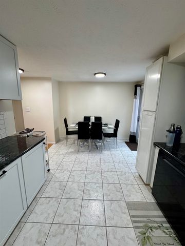 103 Derryfield Court, Manchester, NH 03104