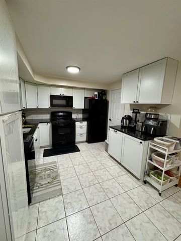 103 Derryfield Court, Manchester, NH 03104