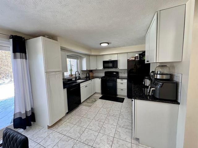 103 Derryfield Court, Manchester, NH 03104