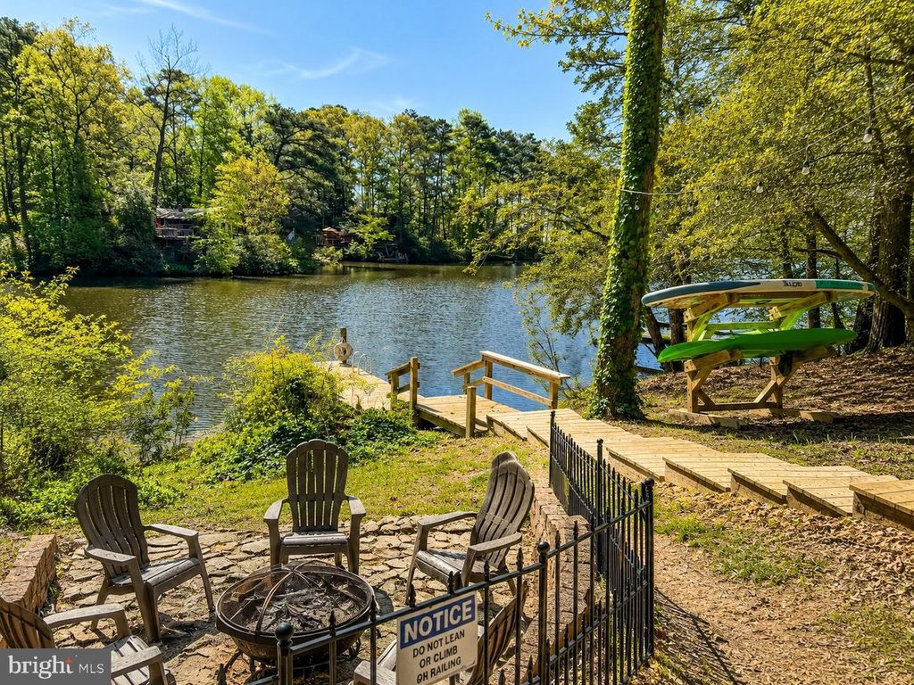 Image 1 of property listing at 13148 RIVER VIEW DR, Lusby, MD 20657