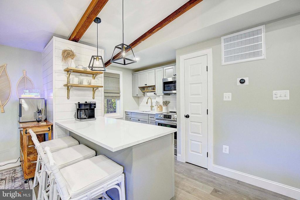 Image 19 of property listing at 13148 RIVER VIEW DR, Lusby, MD 20657