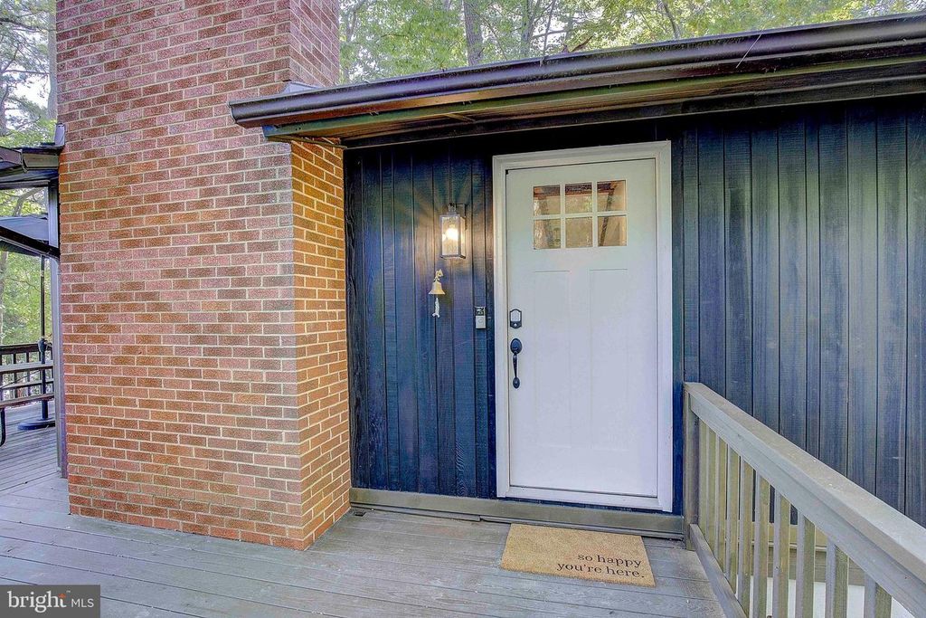 Image 34 of property listing at 13148 RIVER VIEW DR, Lusby, MD 20657