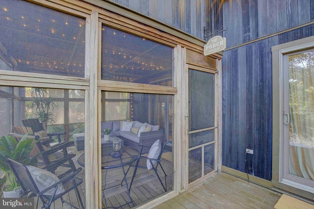 Image 35 of property listing at 13148 RIVER VIEW DR, Lusby, MD 20657