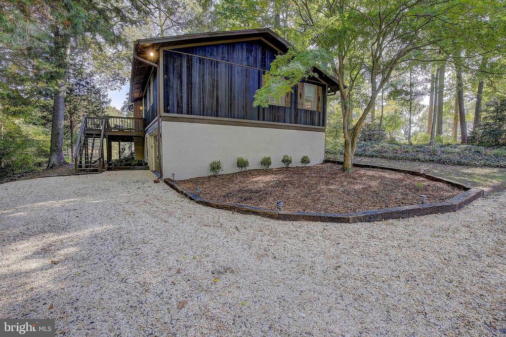 Image 41 of property listing at 13148 RIVER VIEW DR, Lusby, MD 20657