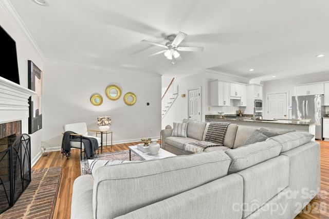 410 Whitefriars Lane, Matthews, NC 28105