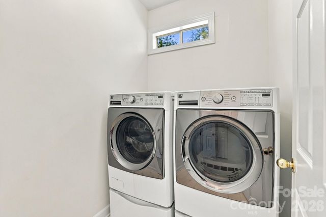 410 Whitefriars Lane, Matthews, NC 28105