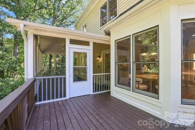 410 Whitefriars Lane, Matthews, NC 28105