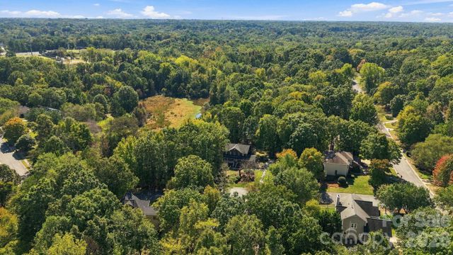 410 Whitefriars Lane, Matthews, NC 28105