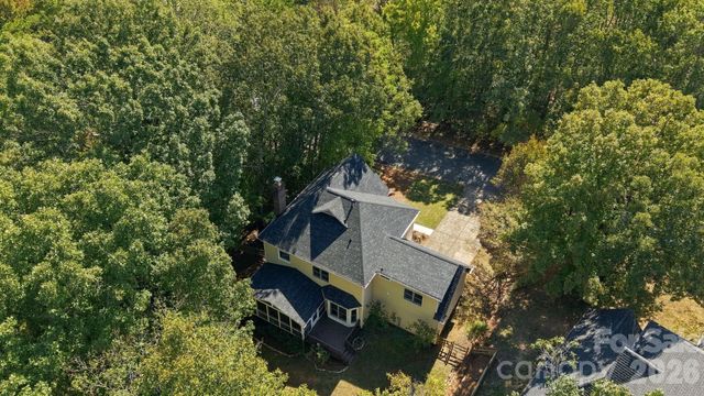 410 Whitefriars Lane, Matthews, NC 28105