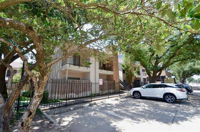 1818 Augusta Drive 4, Houston, TX 77057