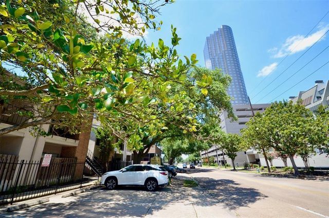 1818 Augusta Drive 4, Houston, TX 77057