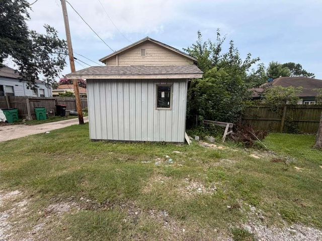 3226 Arkansas Street, Baytown, TX 77520