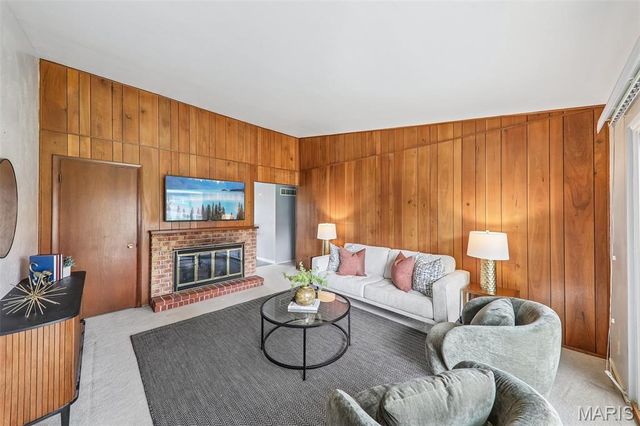2850 Firelight Drive, St Louis, MO 63129