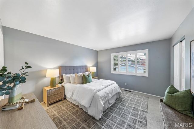 2850 Firelight Drive, St Louis, MO 63129