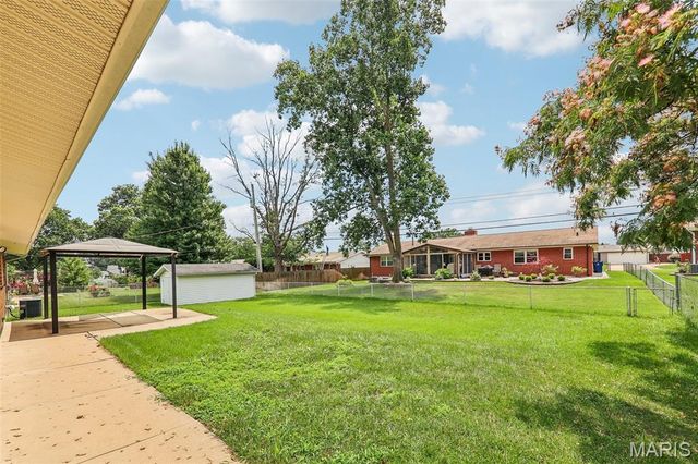 2850 Firelight Drive, St Louis, MO 63129