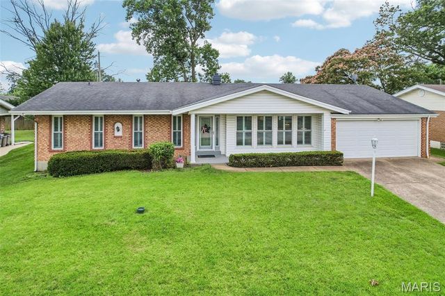 2850 Firelight Drive, St Louis, MO 63129