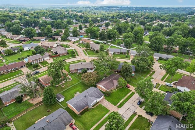 2850 Firelight Drive, St Louis, MO 63129