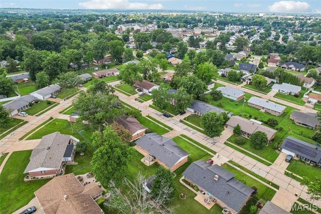 2850 Firelight Drive, St Louis, MO 63129