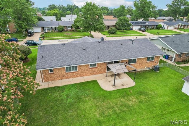 2850 Firelight Drive, St Louis, MO 63129