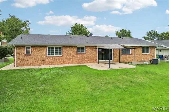2850 Firelight Drive, St Louis, MO 63129