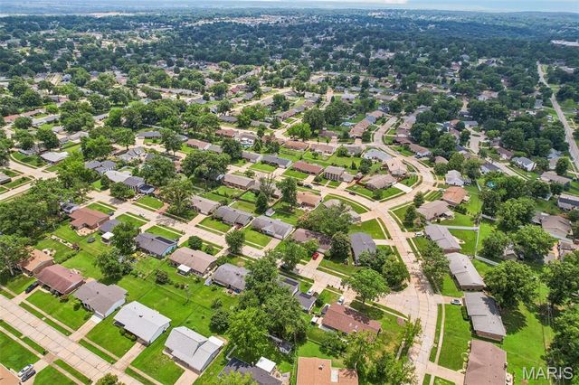 2850 Firelight Drive, St Louis, MO 63129