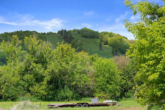 5365 State Highway 167, Hartford, WI 53027