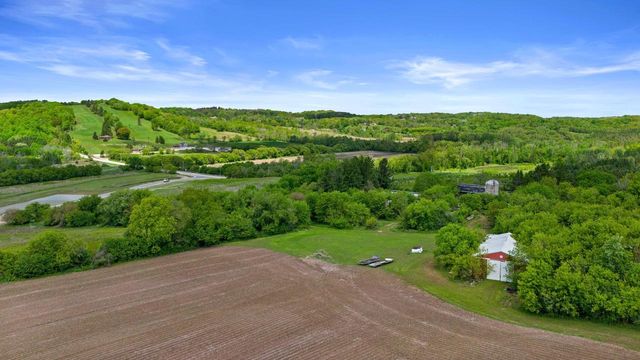5365 State Highway 167, Hartford, WI 53027