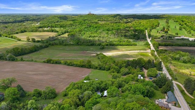 5365 State Highway 167, Hartford, WI 53027