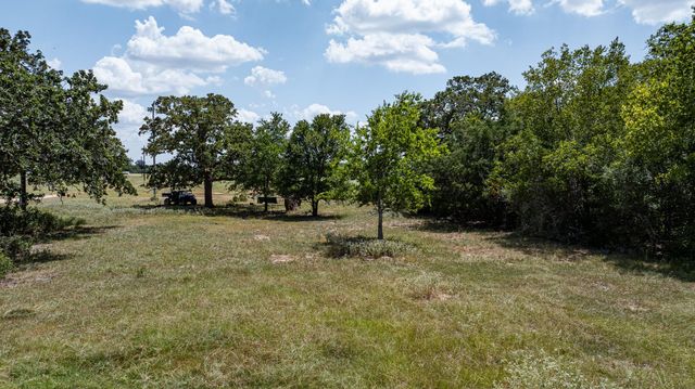 2210 Hermis Road, Schulenburg, TX 78956
