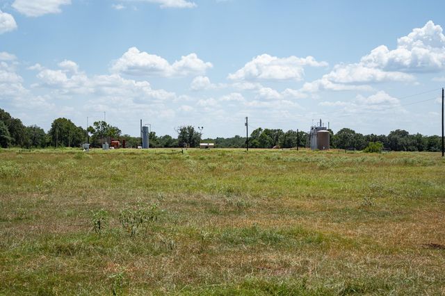 2210 Hermis Road, Schulenburg, TX 78956