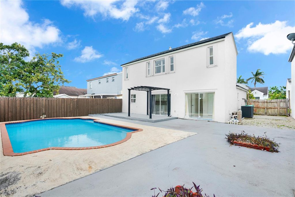 11837 SW 273rd Ln, Homestead, FL 33032