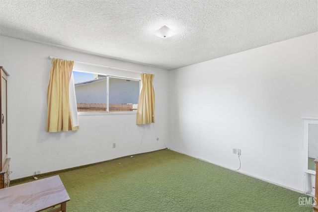 4304 Axminster Street, Bakersfield, CA 93307