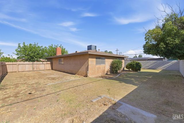 4304 Axminster Street, Bakersfield, CA 93307