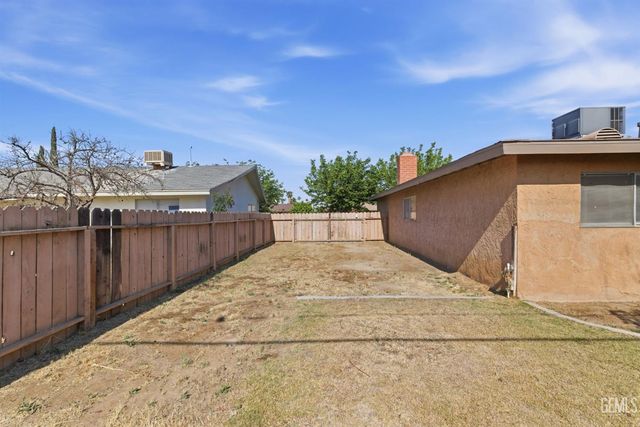 4304 Axminster Street, Bakersfield, CA 93307