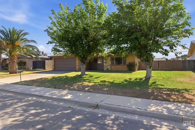 4304 Axminster Street, Bakersfield, CA 93307