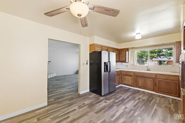 4304 Axminster Street, Bakersfield, CA 93307