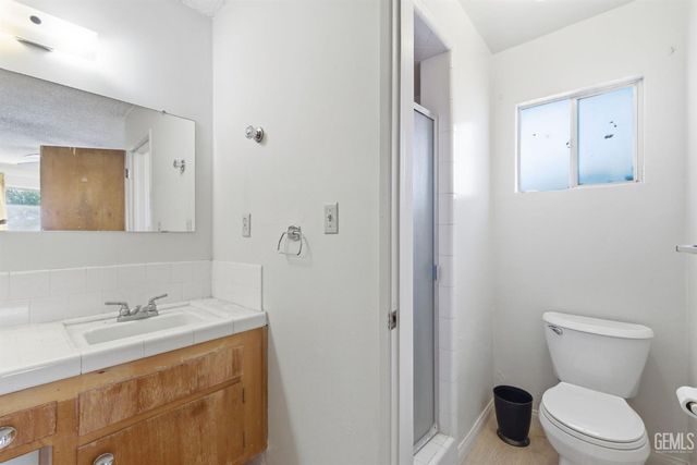 4304 Axminster Street, Bakersfield, CA 93307