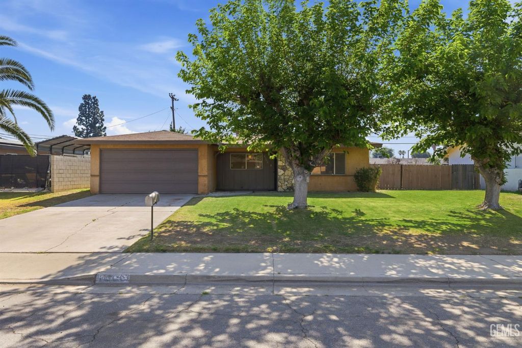 4304 Axminster Street, Bakersfield, CA 93307