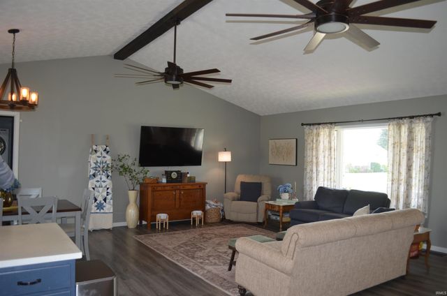 4660 E Cardinal Drive, Syracuse, IN 46567