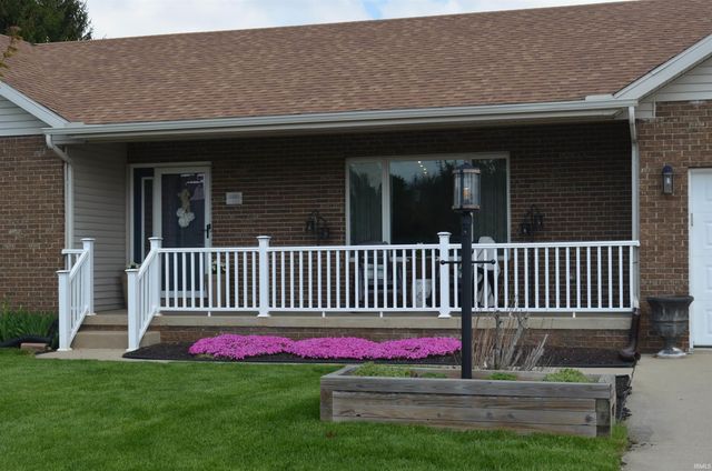 4660 E Cardinal Drive, Syracuse, IN 46567
